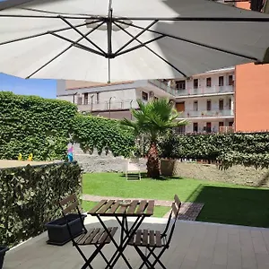 Appartamento Incantevole Con Parcheggio E Giardino, Aeroporto di Catania Fontana Rossa